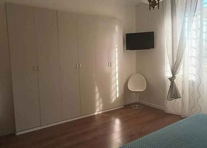 Nocleg ze śniadaniem Esperia Maison *